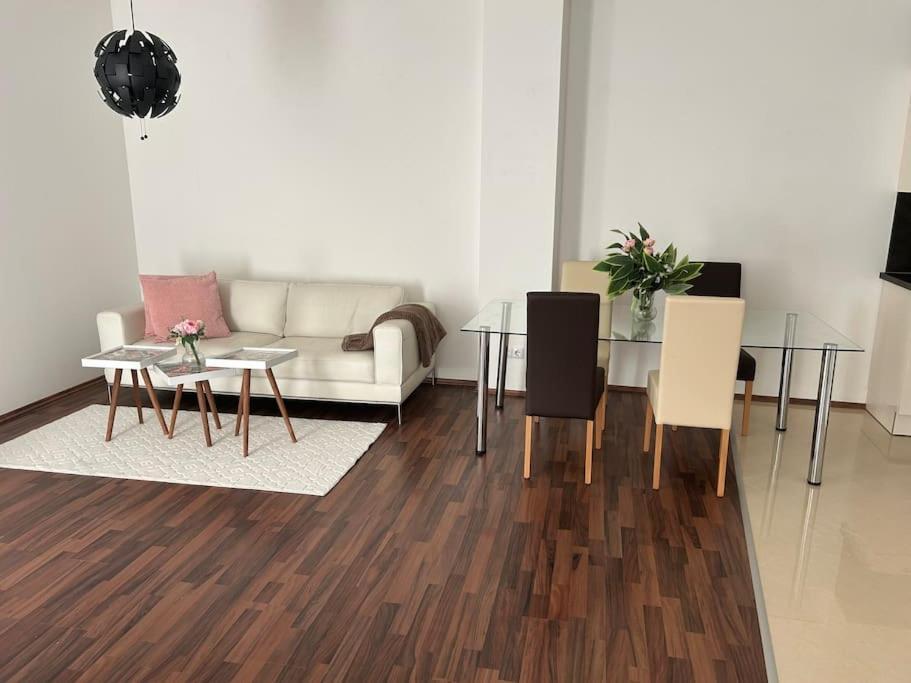 Apartment Merkur Vienna Exterior photo